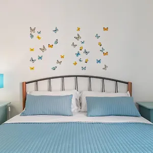  Apartment Butterfly