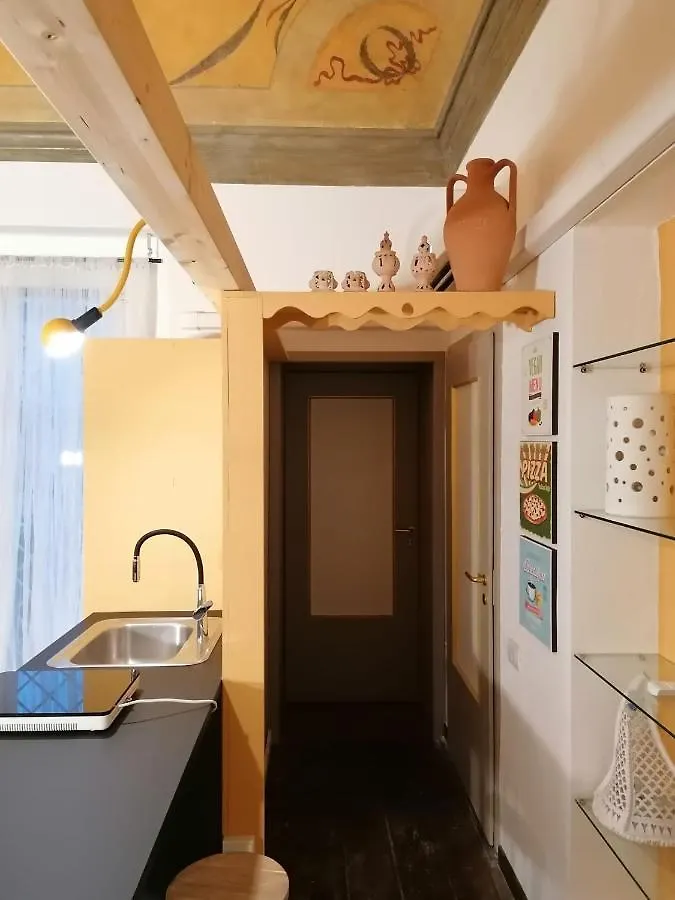 Residenza Alla Scala Del Borgo Bologna Lägenhet